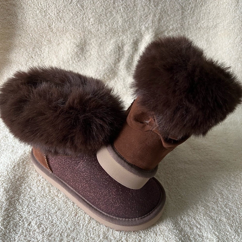 Girls boots